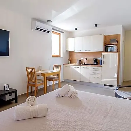 Hotel Grape Pirovac